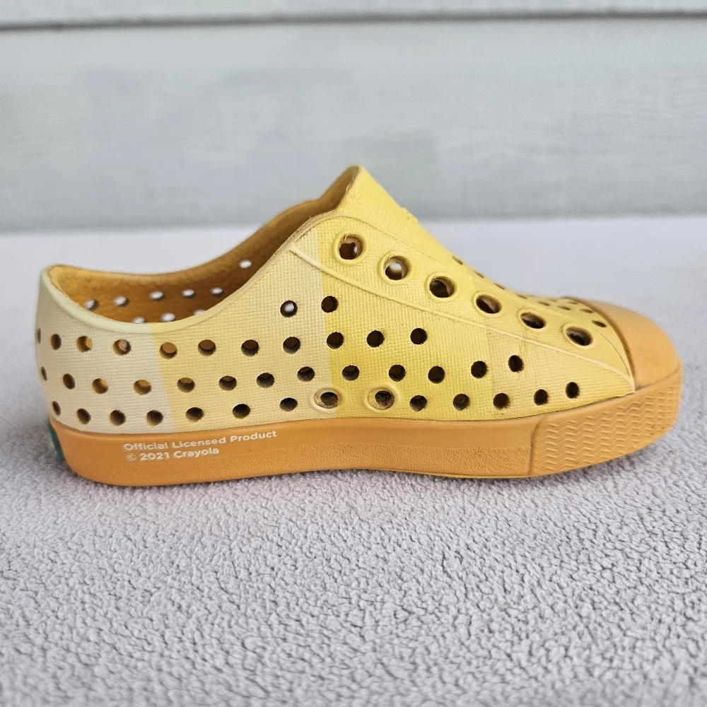 Native Jefferson Toddler SZ C6 Yellow Crayola Slip-On Water Shoes Unisex - Picture 4 of 12